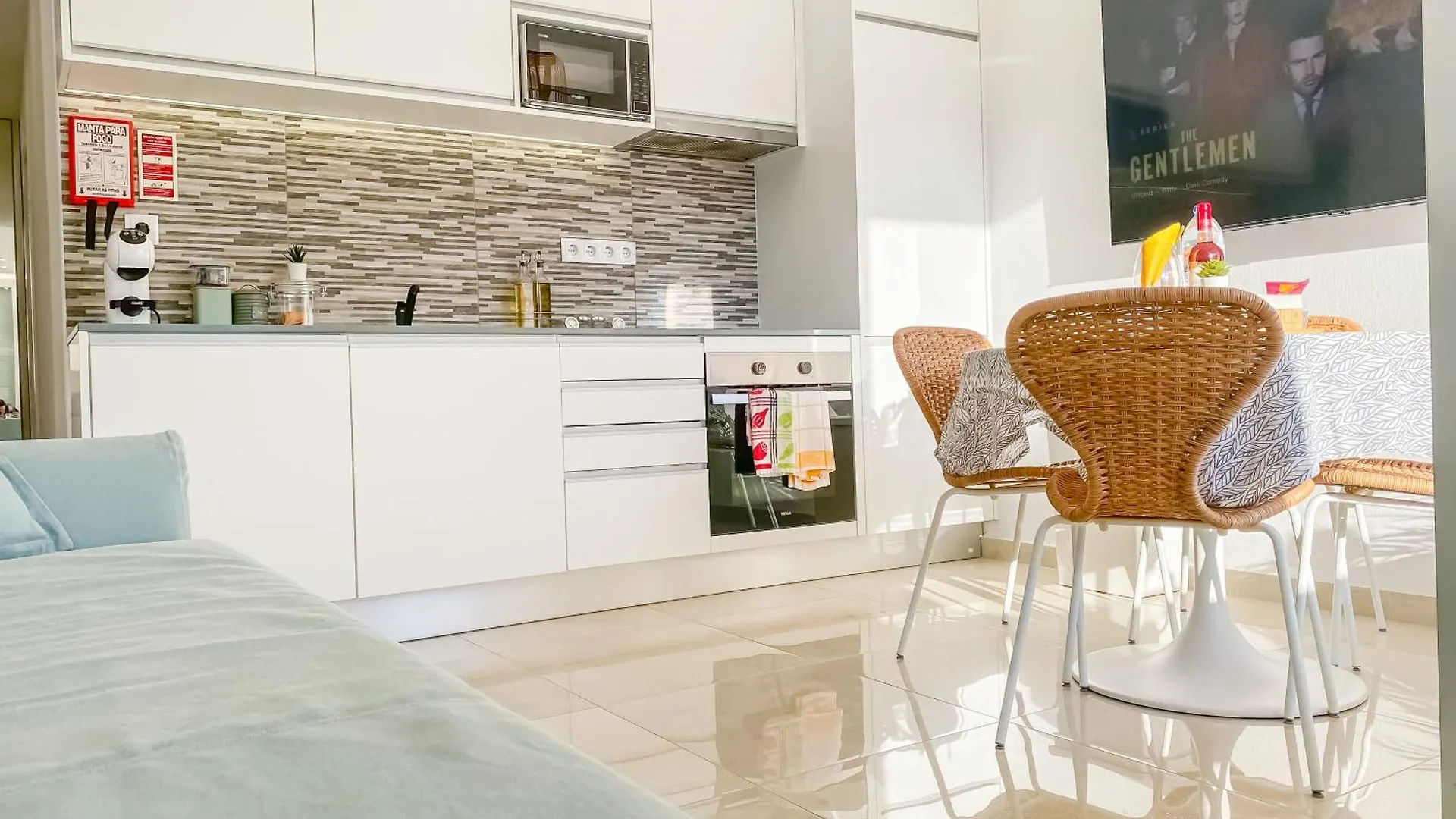 Luxury 2 Min Beach With Balcony, Ocean View, Wifi, Ac, Smarttv Portugal