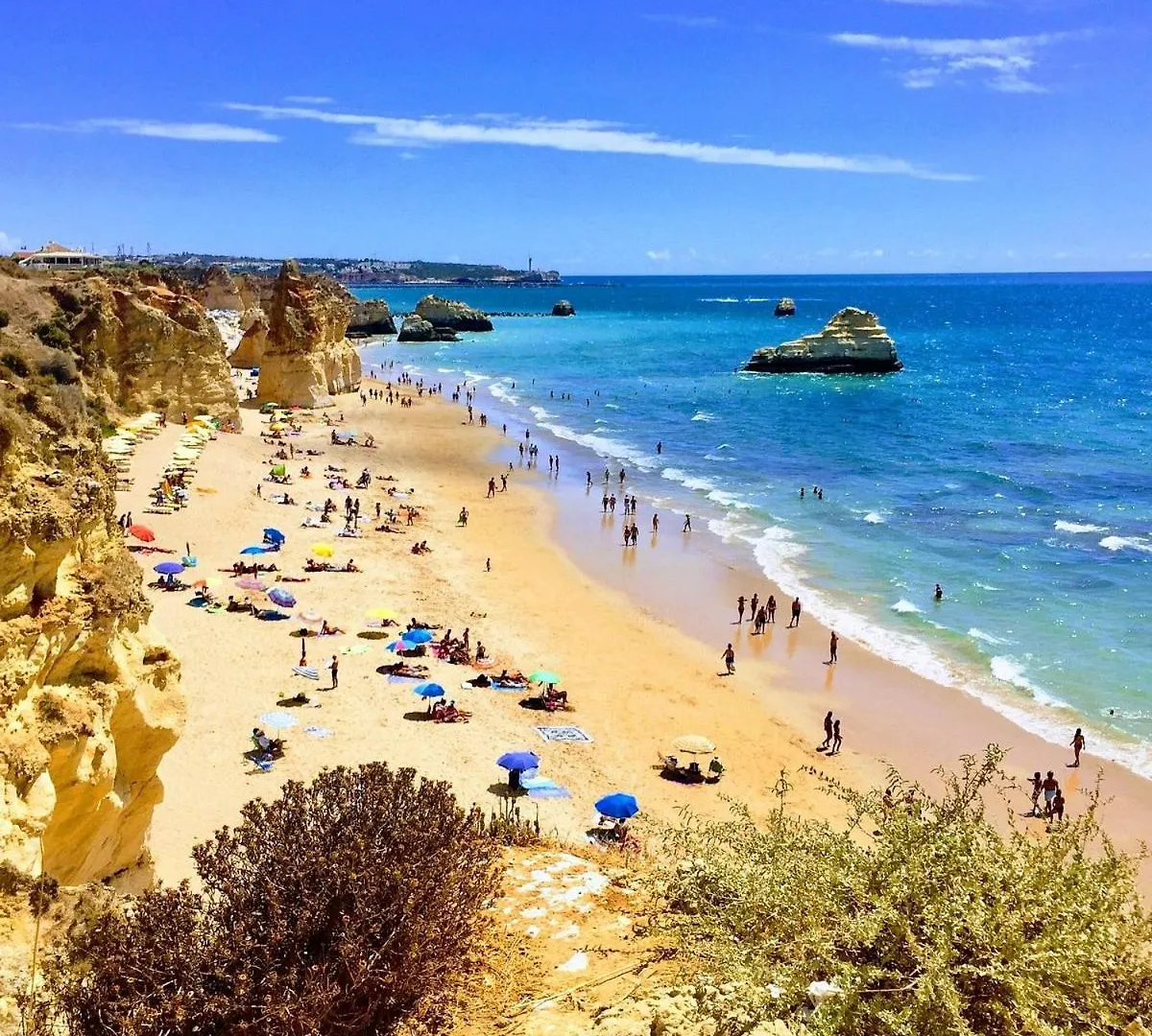 Luxury 2 Min Beach With Balcony, Ocean View, Wifi, Ac, Smarttv Appartement Portimão