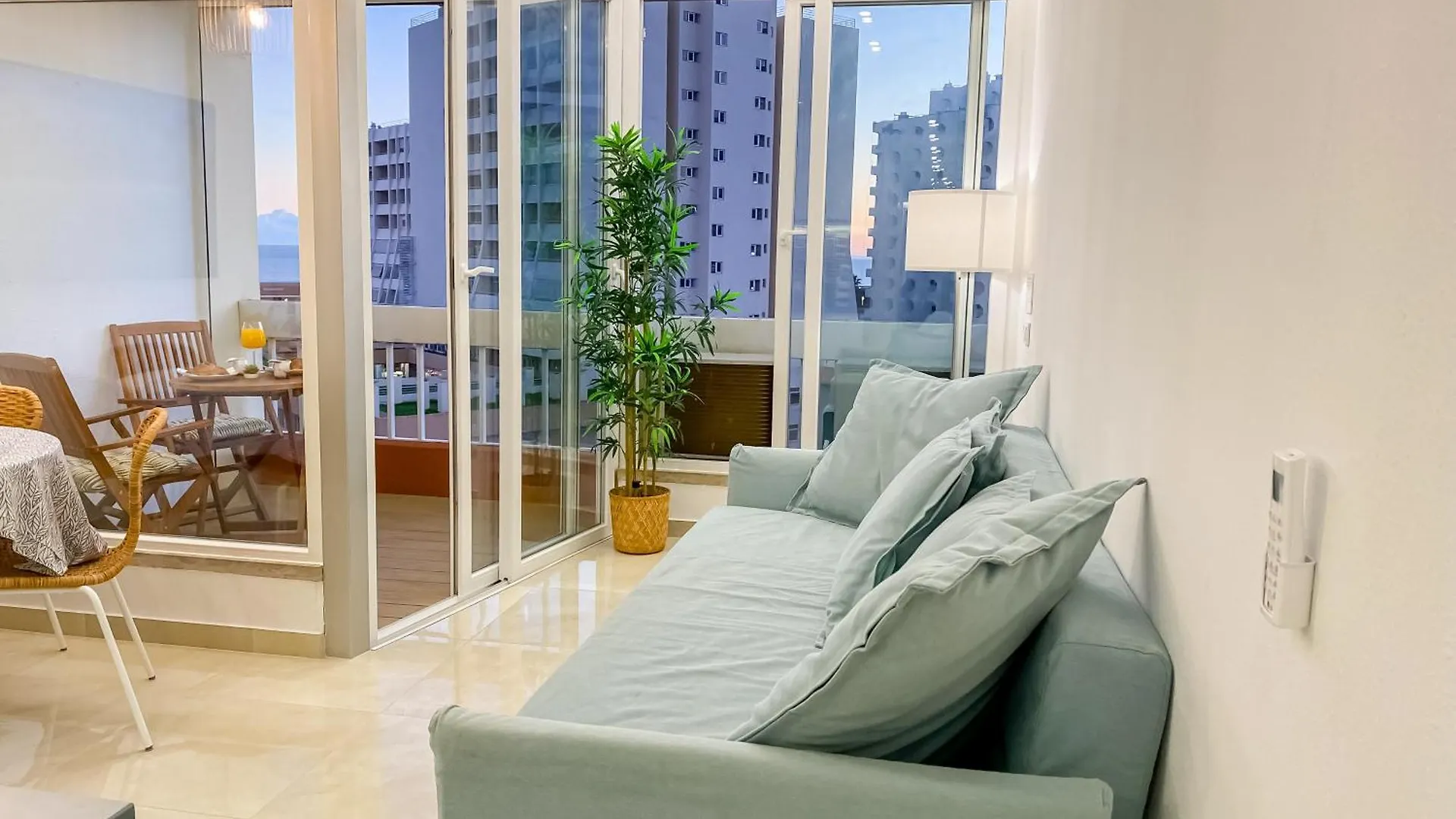 Luxury 2 Min Beach With Balcony, Ocean View, Wifi, Ac, Smarttv Portimão
