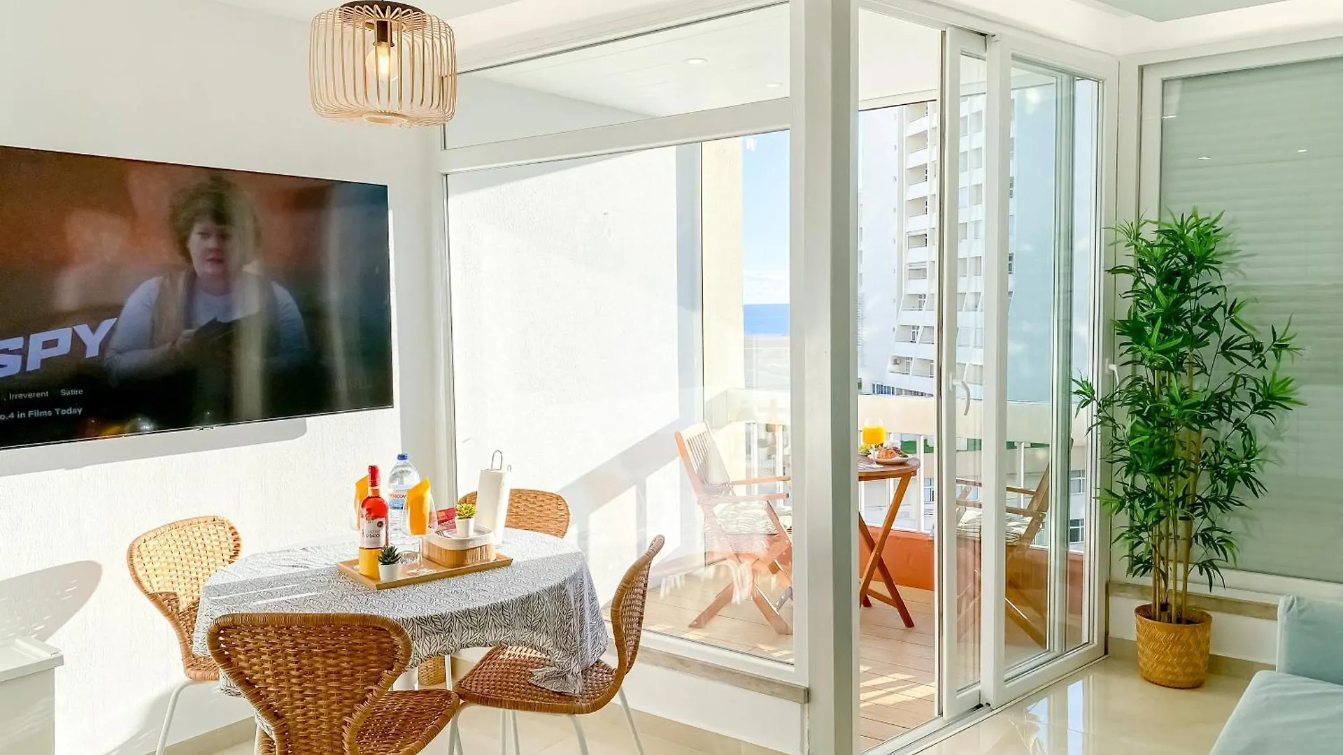 Luxury 2 Min Beach With Balcony, Ocean View, Wifi, Ac, Smarttv 0*, Portimao