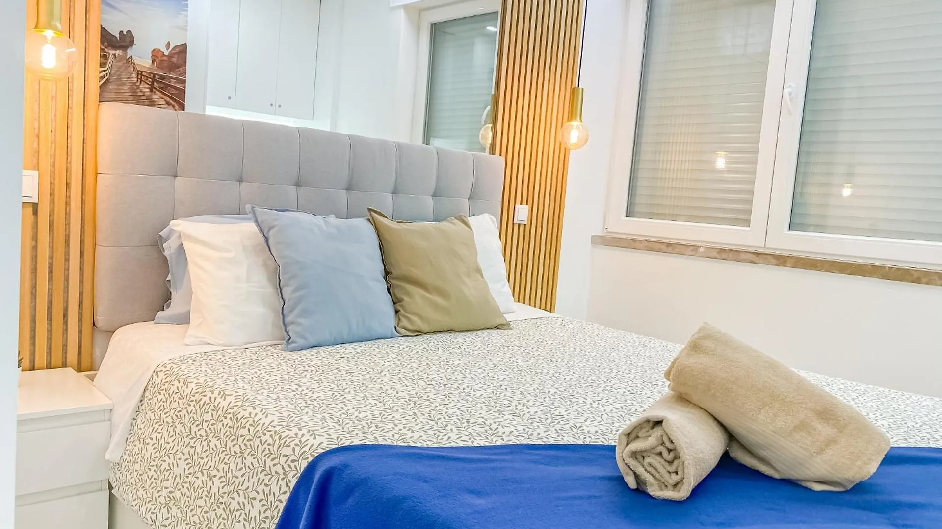 Apartment Luxury 2 Min Beach With Balcony, Ocean View, Wifi, Ac, Smarttv