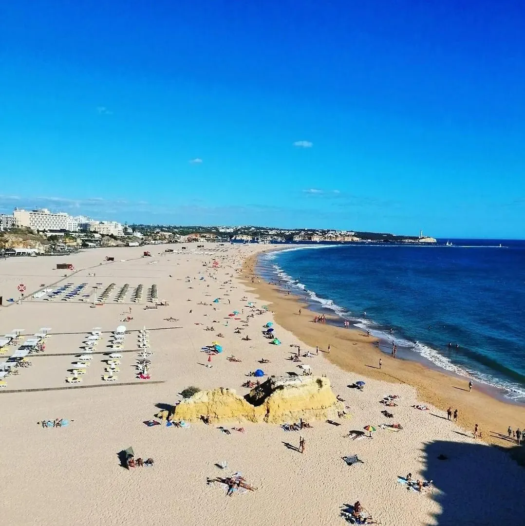 Luxury 2 Min Beach With Balcony, Ocean View, Wifi, Ac, Smarttv
