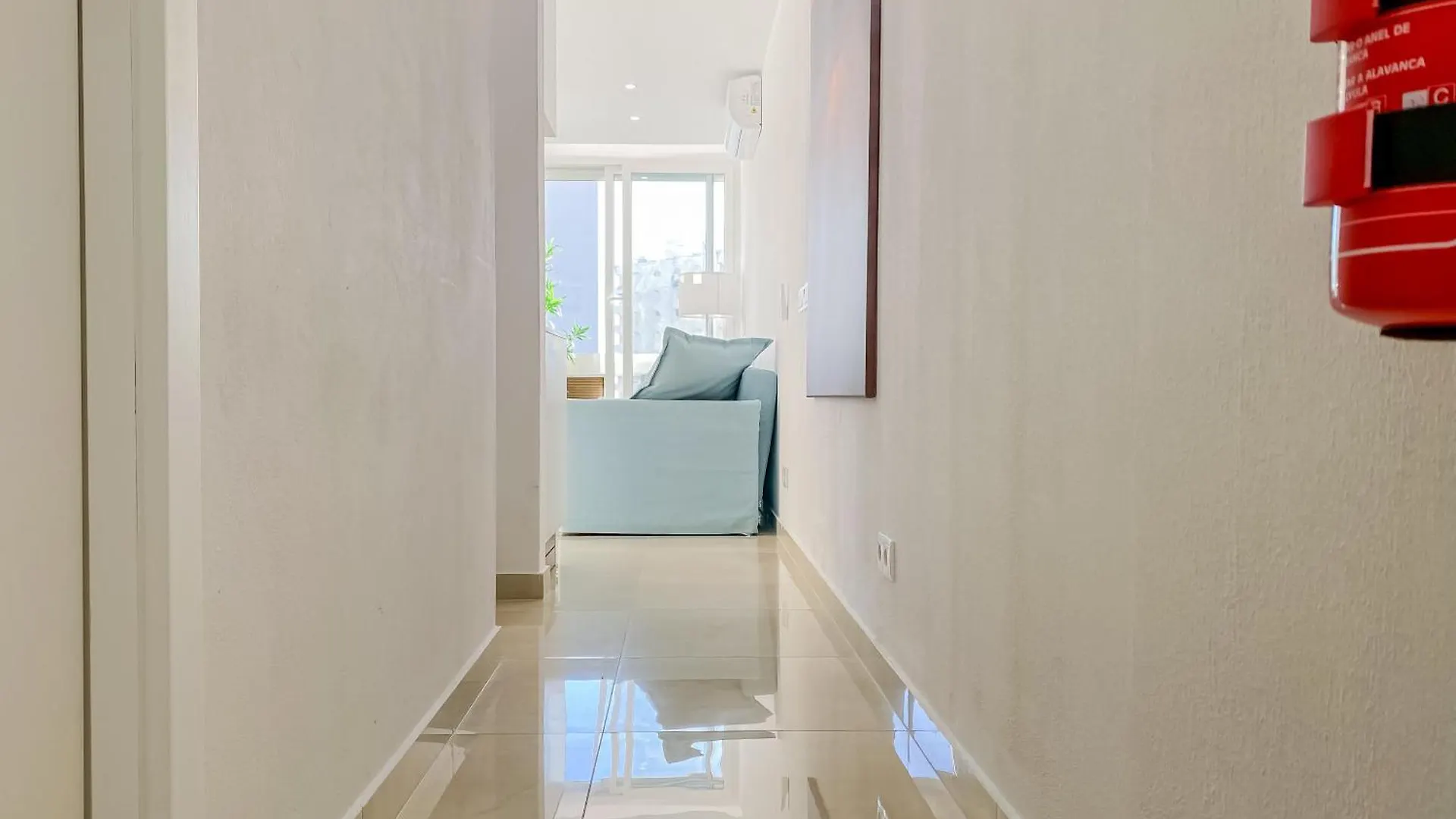 Luxury 2 Min Beach With Balcony, Ocean View, Wifi, Ac, Smarttv 0*, Portimao Portugal